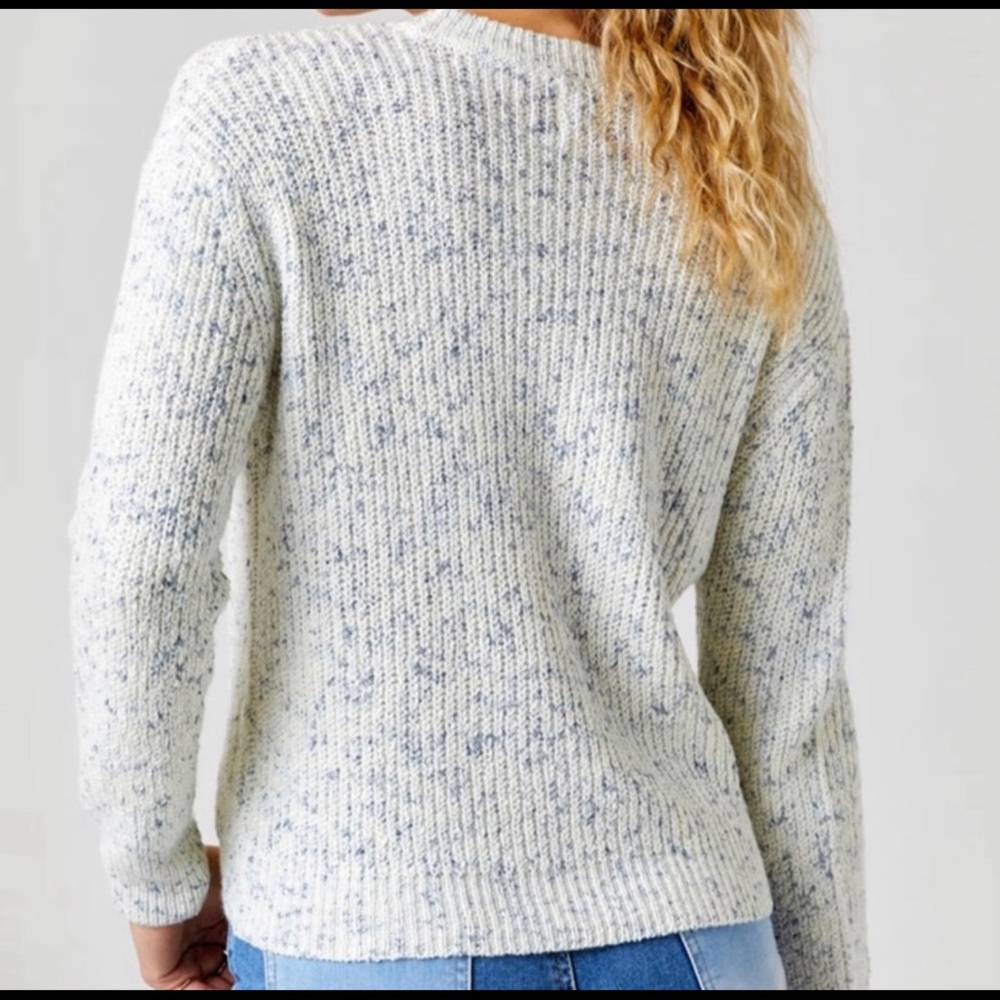 Blue Rain Women's Textured Sweater - Picture 3 of 7